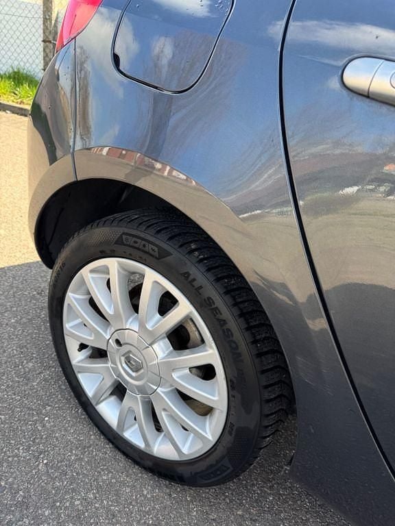 Gebraucht Renault Clio III Dynamique 111 PS (81 kW) 2005 Grau Limousine