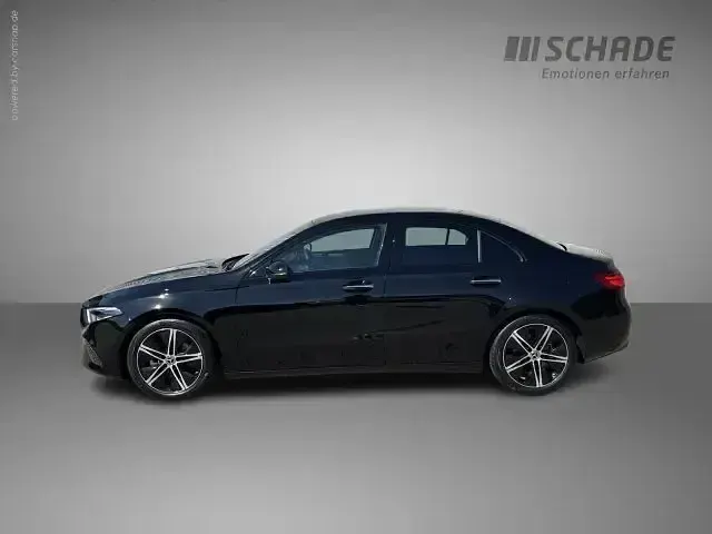 Gebraucht Mercedes A200 Advanced Plus 163 PS (119 kW) 2025 Schwarz Limousine