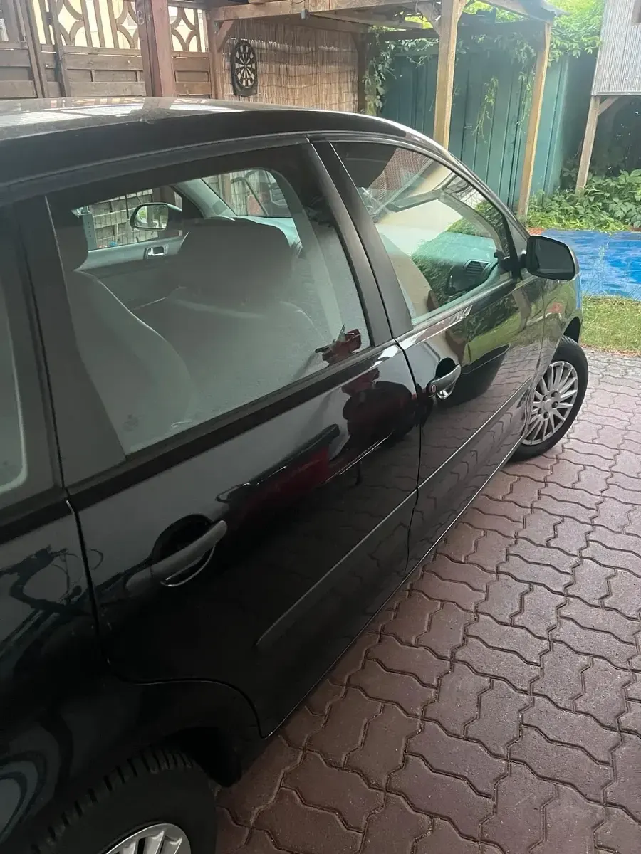 Gebraucht VW Polo 64 PS (47 kW) 2005 Schwarz Kleinwagen