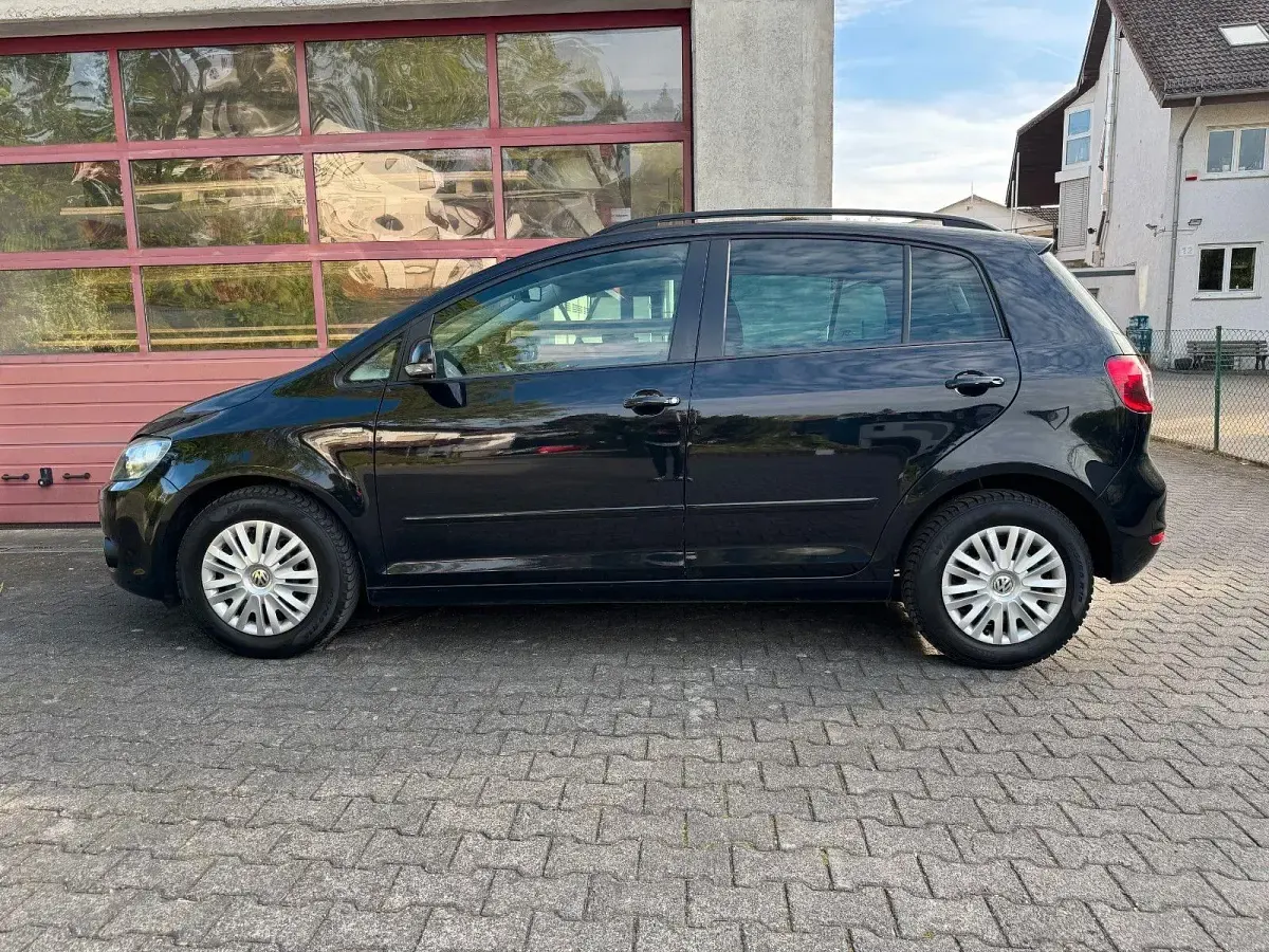 Gebraucht VW Golf Plus Cross Match 86 PS (63 kW) 2012 Schwarz Van / Kleinbus