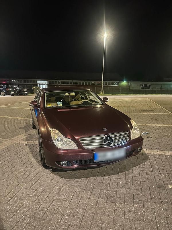 Rot Gebraucht 2007 Mercedes CLS320 Coupé | 6.500 € (Guter Preis) - Bild 1/4