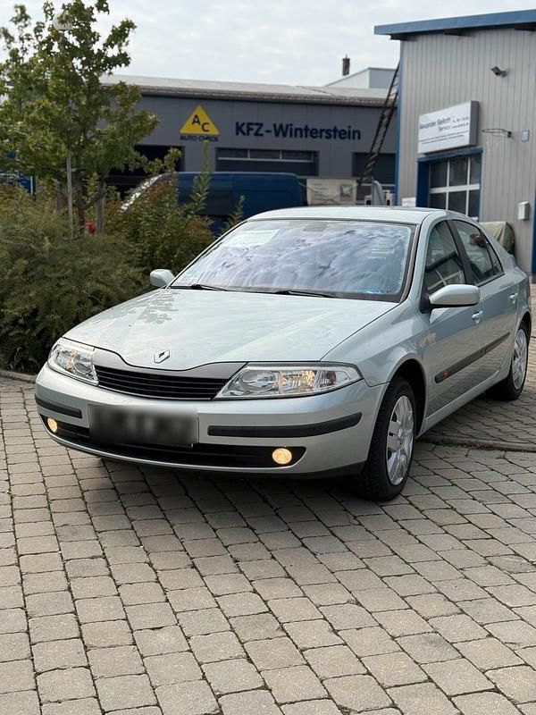 Silber Gebraucht 2005 Renault Laguna II Limousine | 2.650 € (Etwas zu teuer) - Bild 1/4