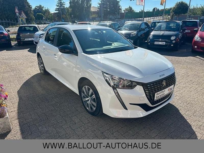 Gebraucht Peugeot 208 Active 102 PS (75 kW) 2024 Weiß Kleinwagen
