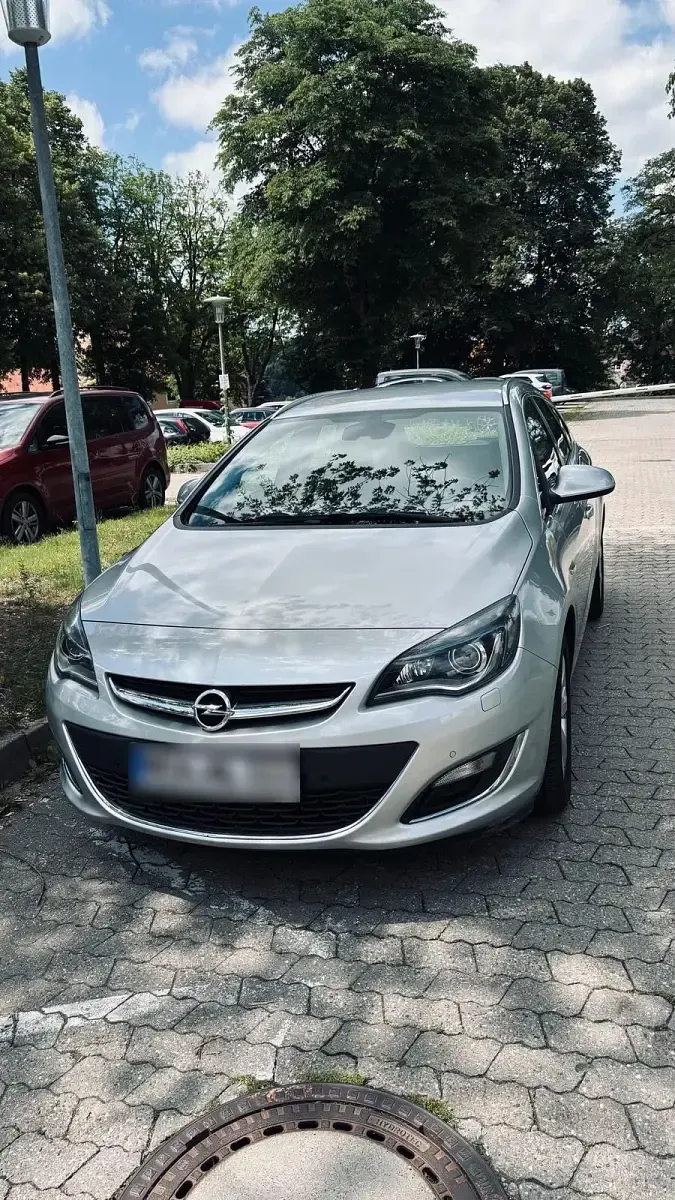Gebraucht Opel Astra 2013 Silber Kombi