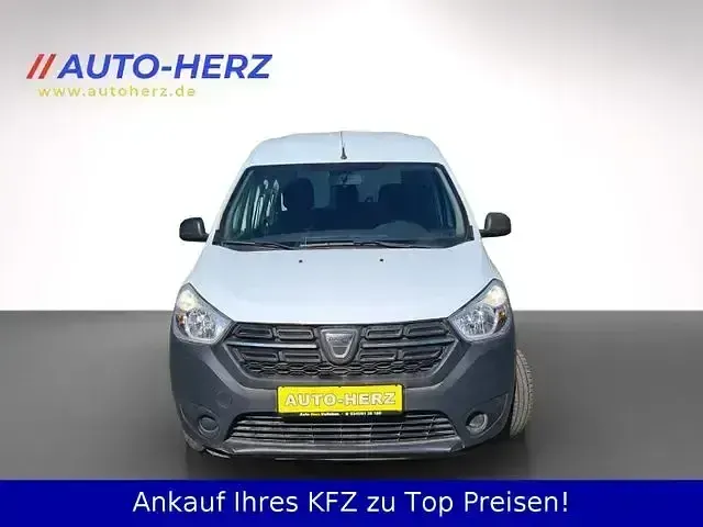 Gebraucht Dacia Dokker 102 PS (75 kW) 2019 Weiß Van / Kleinbus