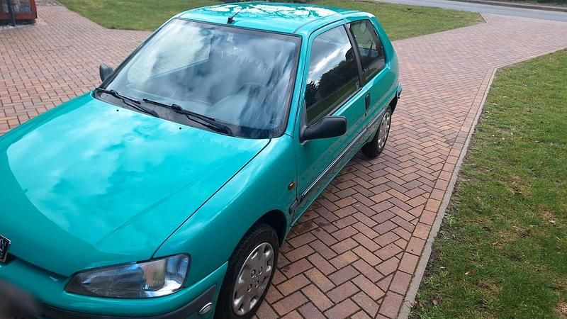 Gebraucht Peugeot 106 60 PS (44 kW) 1998 Grün Kleinwagen