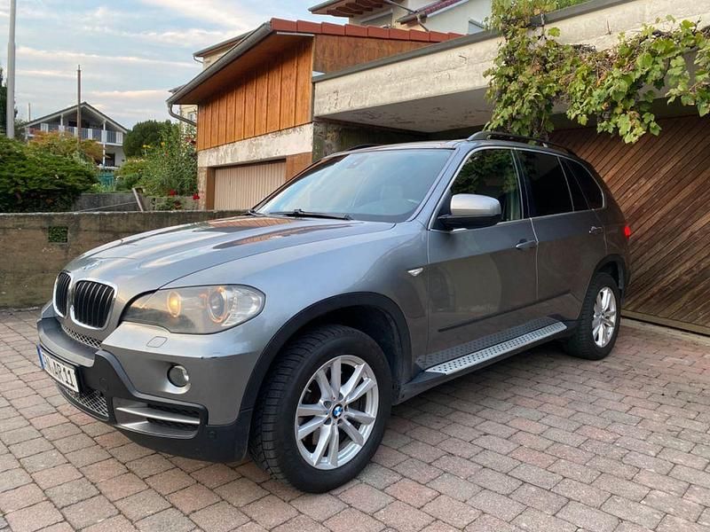 Grau Gebraucht 2009 BMW X5 Sport Line SUV | 8.200 € (Fairer Preis) - Bild 1/4