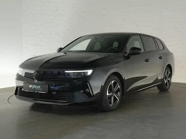 Gebraucht Opel Astra 131 PS (96 kW) 2024 Kristall silber Kleinwagen