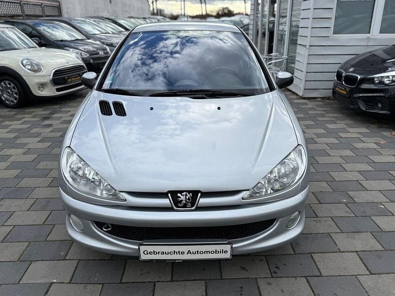 Gebraucht Peugeot 206 Quiksilver 88 PS (64 kW) 2005 Silber Kleinwagen