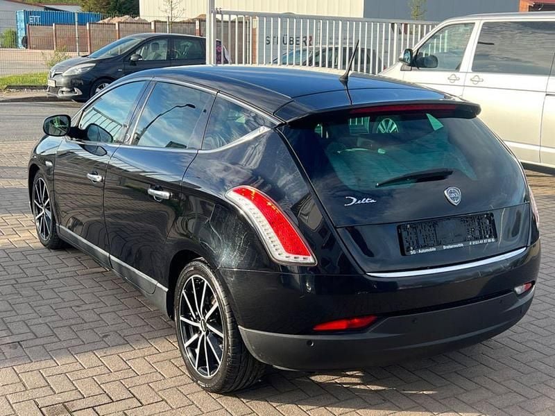 Gebraucht Lancia Delta 120 PS (88 kW) 2010 Schwarz Kleinwagen