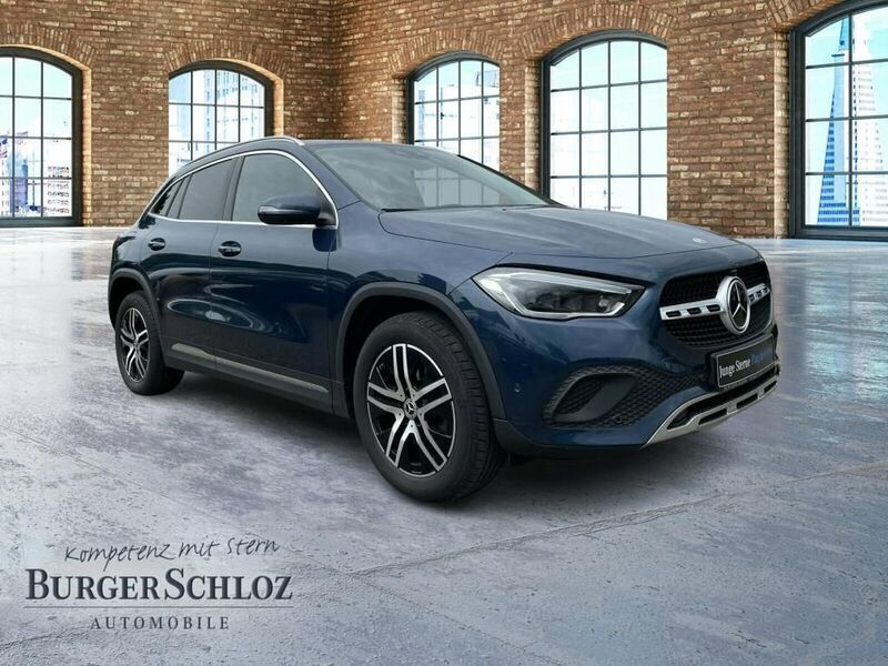 Gebraucht Mercedes GLA250 Progressive 160 PS (117 kW) 2022 Blau denimblau metallic SUV