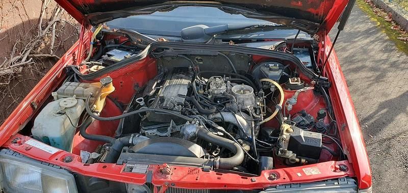 Gebraucht Mercedes 190 109 PS (80 kW) 1992 Rot Limousine