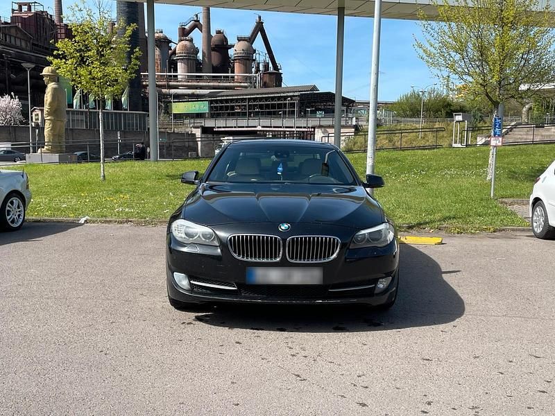 Gebraucht BMW 530 245 PS (180 kW) 2011 Schwarz Limousine
