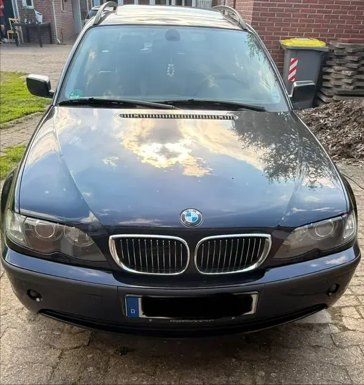 Gebraucht BMW 318 143 PS (105 kW) 2005 Blau Kombi