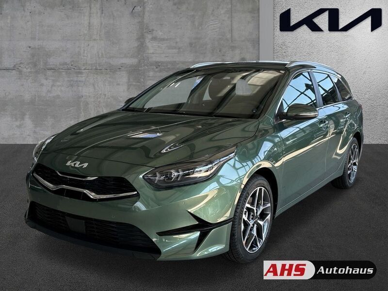 Experience grün metallic Neu 2024 Kia Ceed Sportswagon Spirit Kombi | 26.990 € (Guter Preis) - Bild 1/4
