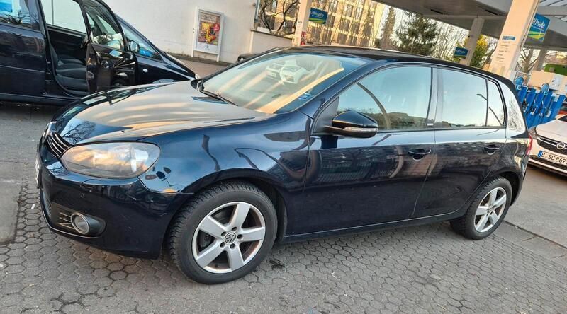 Schwarz Gebraucht 2012 VW Golf VI Limousine | 5.000 € (Fairer Preis) - Bild 1/4