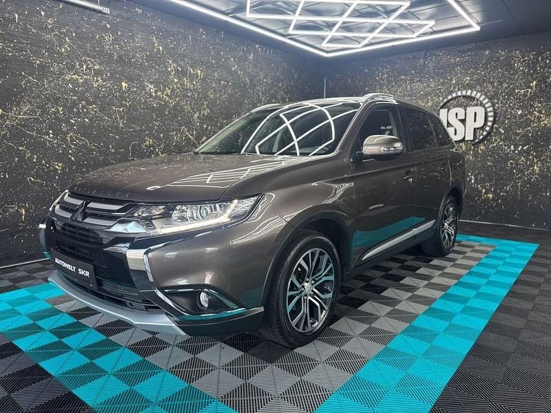 Gebraucht Mitsubishi Outlander Edition 150 PS (110 kW) 2017 Braun SUV