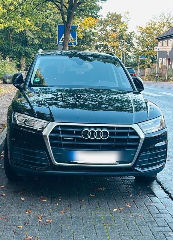 Schwarz Gebraucht 2020 Audi Q5 SUV | 29.900 € (Guter Preis) - Bild 1/4