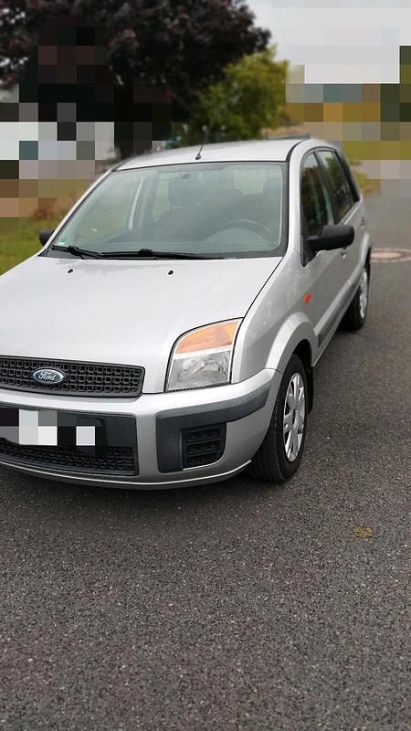 Silber Gebraucht 2007 Ford Fusion Limousine | 1.100 € (Superpreis) - Bild 1/4