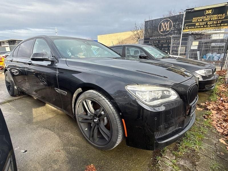 Gebraucht BMW 750L Exclusive 449 PS (330 kW) 2014 Schwarz Limousine