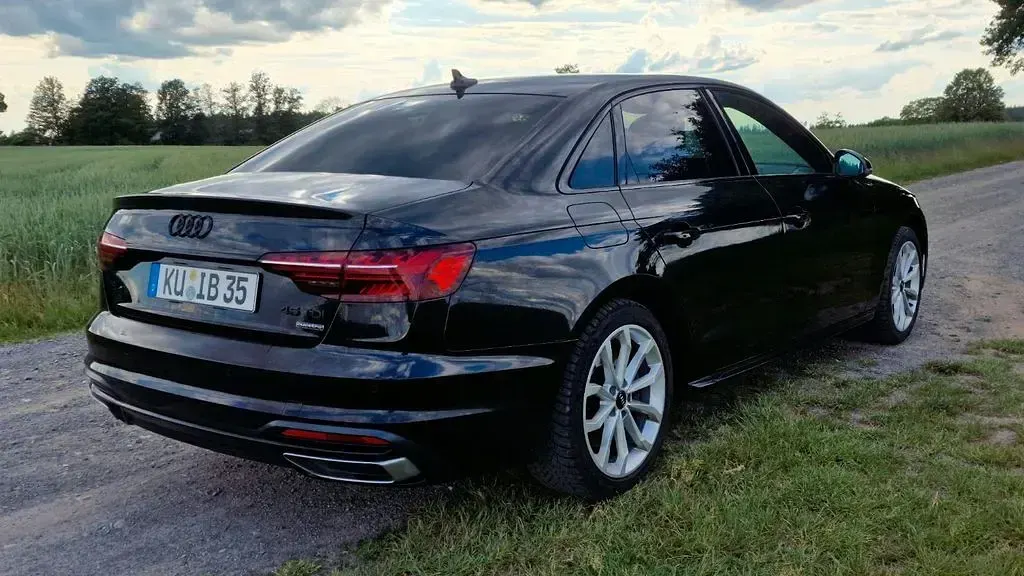 Gebraucht Audi A4 Advanced 231 PS (169 kW) 2020 Schwarz Limousine