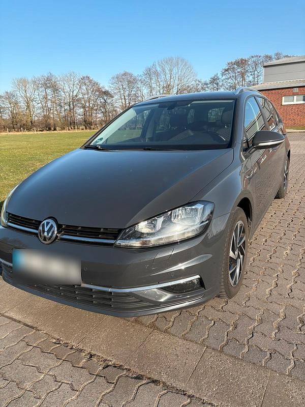 Gebraucht VW Golf VII 115 PS (84 kW) 2018 Grau Kombi