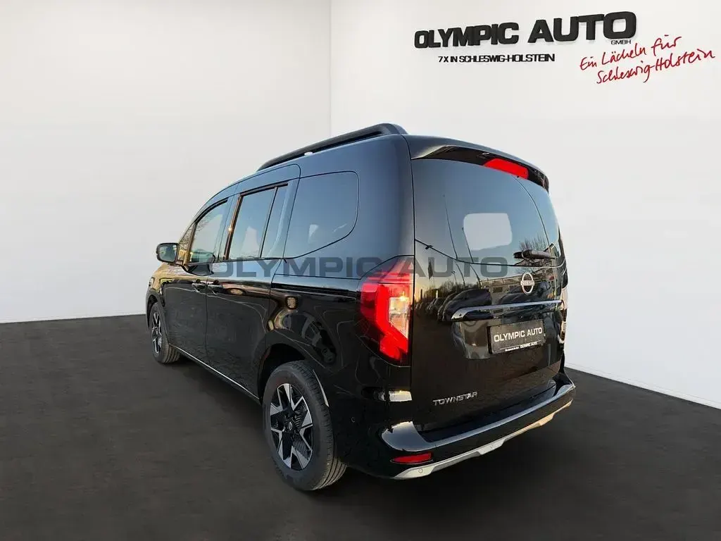 Neu Nissan Townstar Tekna 131 PS (96 kW) 2026 Schwarz Kombi