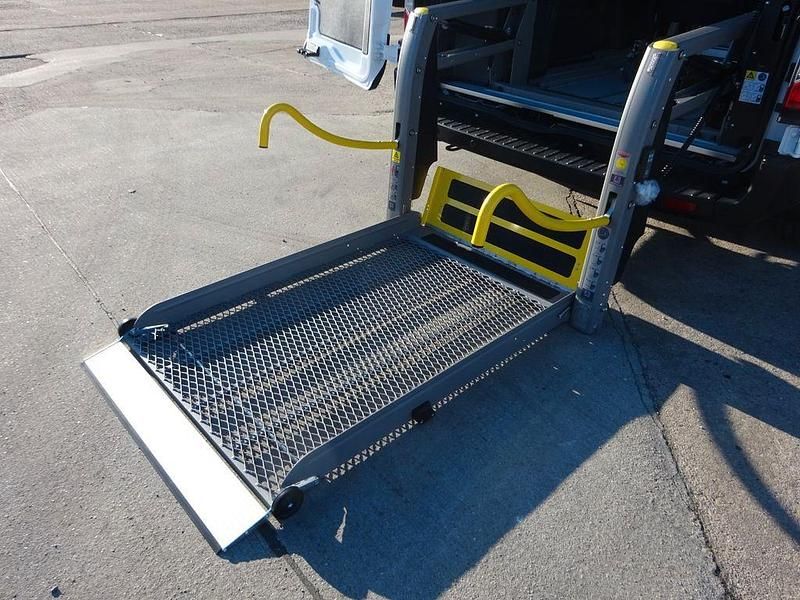 Neu Ford Transit Trend 131 PS (96 kW) 2025 Weiß Van / Kleinbus