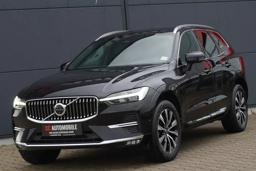 Gebraucht Volvo XC60 Plus 197 PS (144 kW) 2023 Schwarz SUV