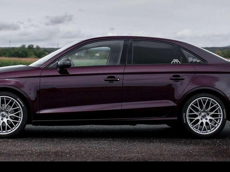 Gebraucht Audi A3 Attraction 150 PS (110 kW) 2014 Violett Limousine