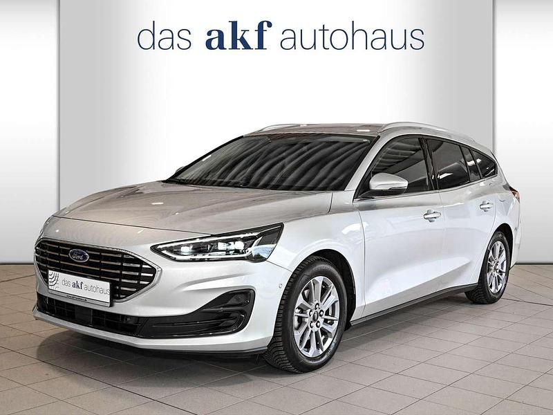 Polarsilber metallic Gebraucht 2024 Ford Focus Titanium Kombi | 24.950 € (Guter Preis) - Bild 1/4