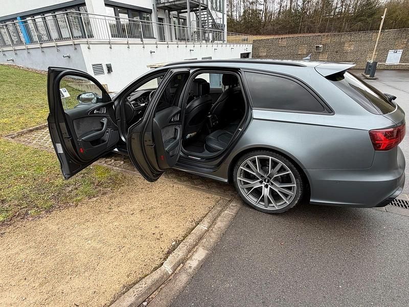 Second-hand Audi RS6 Performance 606 CP (445 kW) 2018 Gri Break