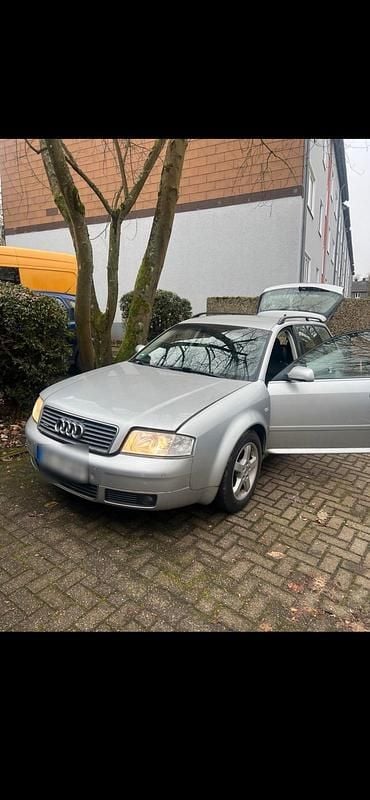 Second-hand Audi A6 299 CP (219 kW) 2002 Argintiu Break