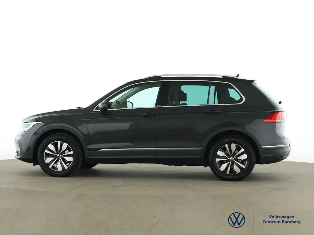 Gebraucht VW Tiguan Move 150 PS (110 kW) 2023 Grau SUV