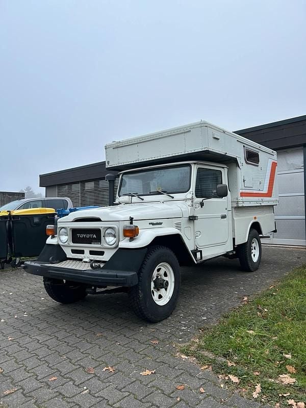 Weiß Gebraucht 1984 Toyota Land Cruiser SUV | 39.900 € - Bild 1/4