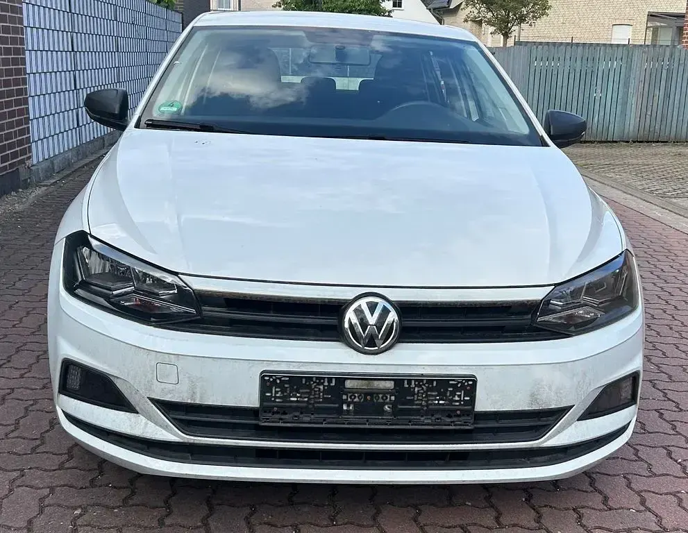 Gebraucht VW Polo Comfortline 80 PS (58 kW) 2019 Weiß Kleinwagen