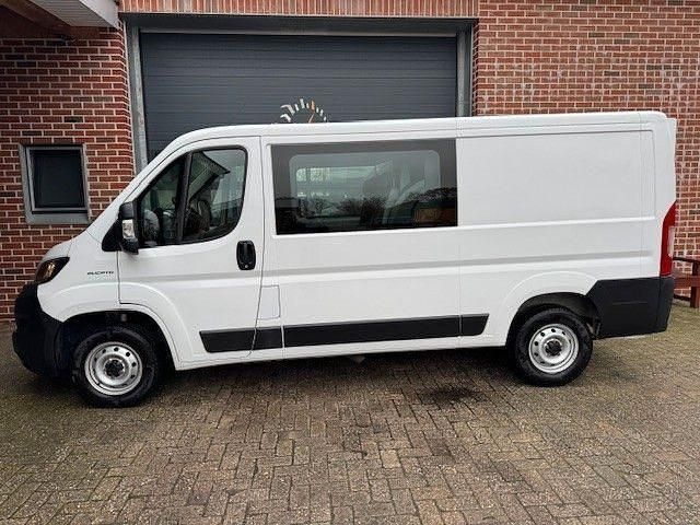 Weiß Gebraucht 2021 Fiat Ducato Van | 21.450 € (Teuer) - Bild 1/4