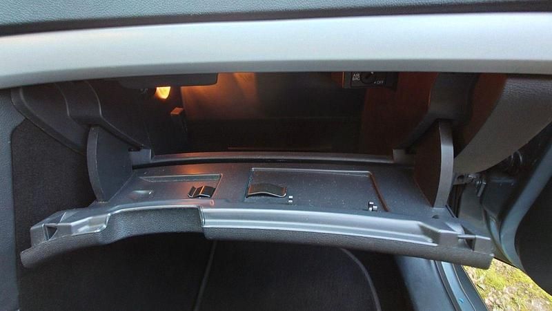 Gebraucht Skoda Octavia Elegance 122 PS (89 kW) 2012 Silber Kombi