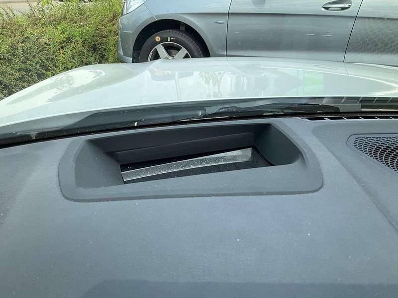 Weiß Gebraucht 2021 BMW 318 M Sport Limousine | 26.300 € (Superpreis) - Bild 1/4