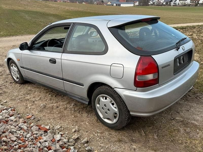 Gebraucht Honda Civic 90 PS (66 kW) 2001 Silber Kleinwagen