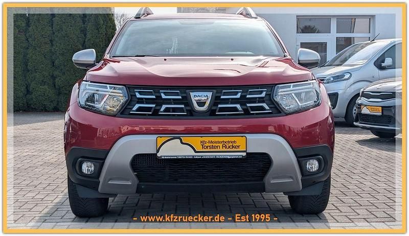 Gebraucht Dacia Duster Prestige 131 PS (96 kW) 2022 Rot SUV
