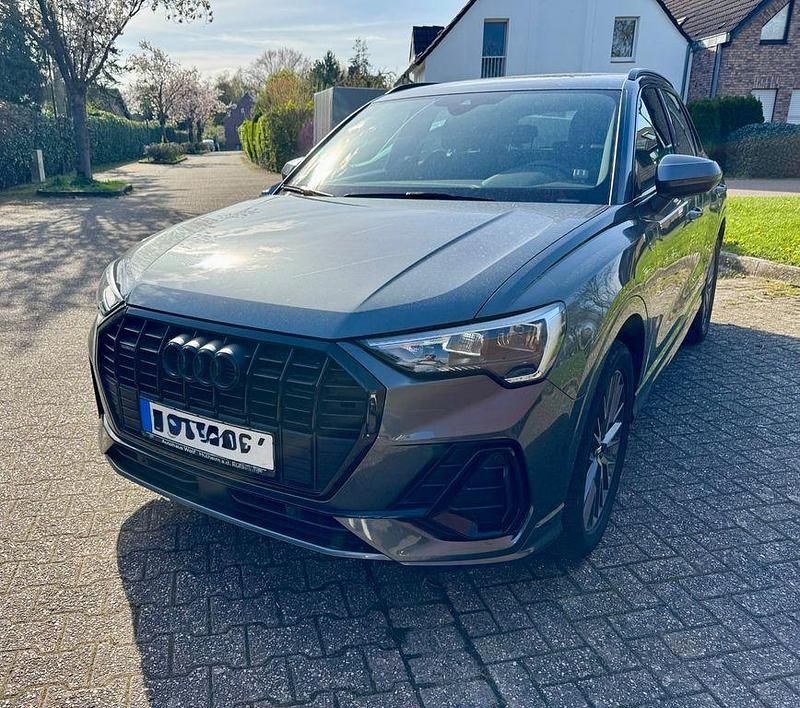 Gebraucht Audi Q3 S-Line 190 PS (139 kW) 2019 Grau SUV