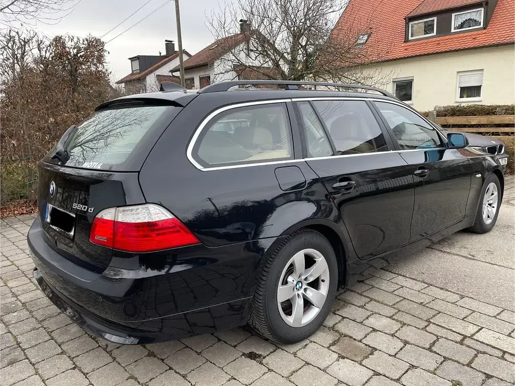 Gebraucht BMW 520 177 PS (130 kW) 2007 Schwarz Kombi