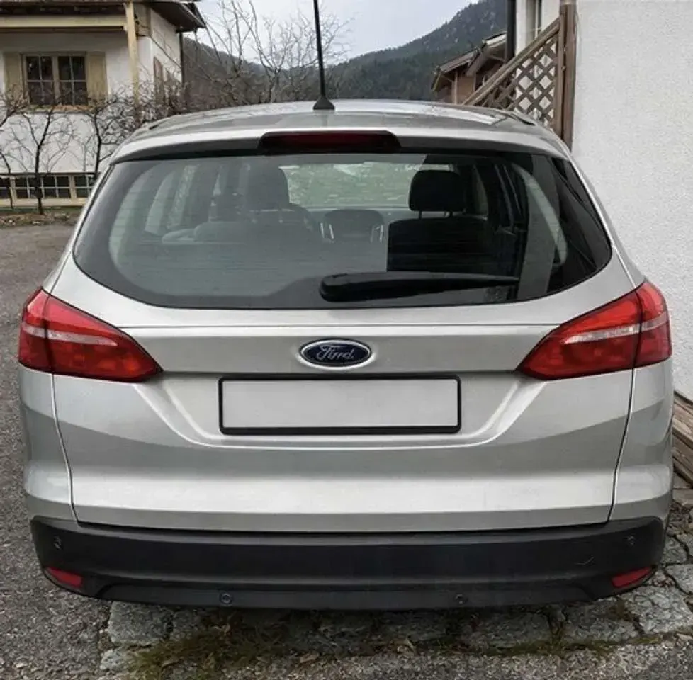Gebraucht Ford Focus Business Edition 120 PS (88 kW) 2017 Silber Kombi