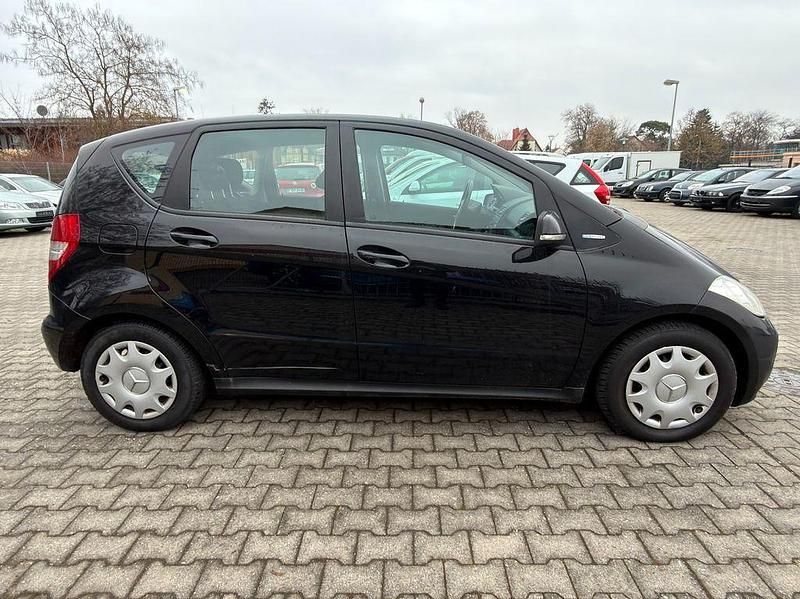Gebraucht Mercedes A160 95 PS (69 kW) 2010 Schwarz Limousine