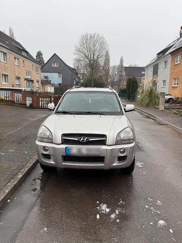 Silber Gebraucht 2008 Hyundai Tucson SUV | 3.800 € (Fairer Preis) - Bild 1/4