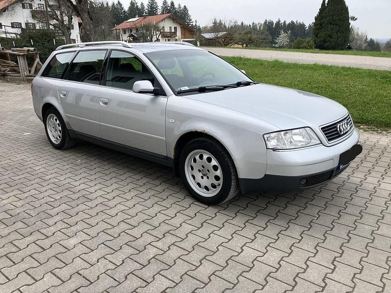 Second-hand Audi A6 110 CP (80 kW) 2000 Argintiu Break