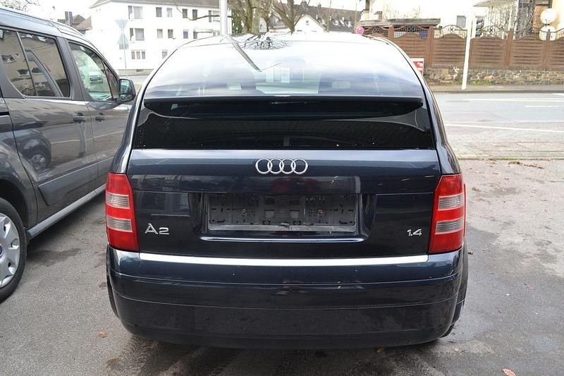 Usata Audi A2 75 CV (55 kW) 2003 Blu Utilitaria