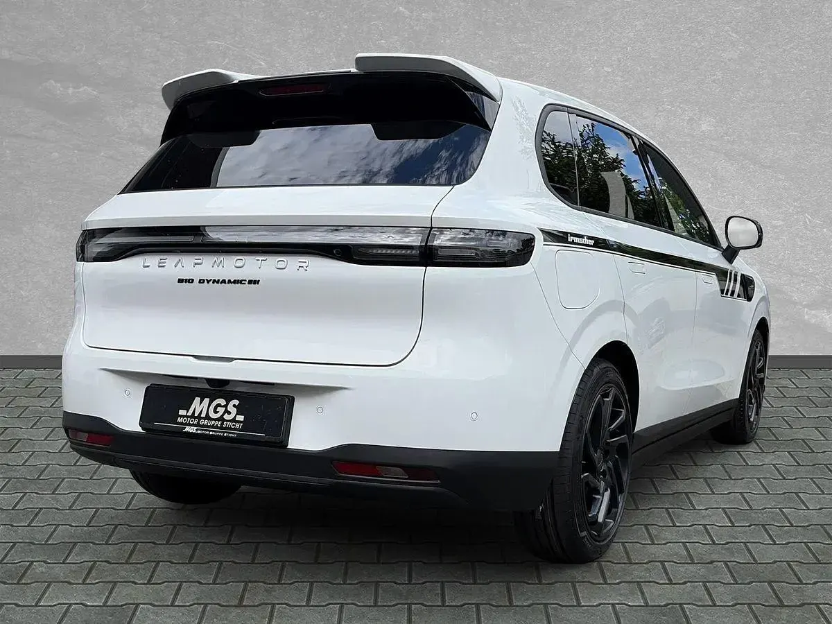 Neu Leapmotor B10 160 kW (218 PS) 2026 Light white SUV