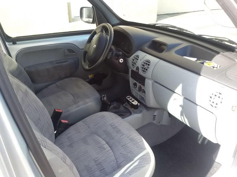 Gebraucht Renault Kangoo 75 PS (55 kW) 2006 Silber Van / Kleinbus